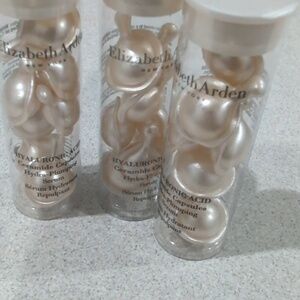Elizabeth Arden Hyaluronic Acid Ceramide Capsules Lot